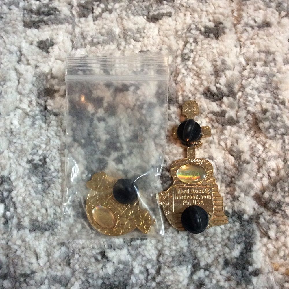 BUNDLE OF HARD ROCK CAFE DUBLIN PINS! EUC! - Picture 2 of 2